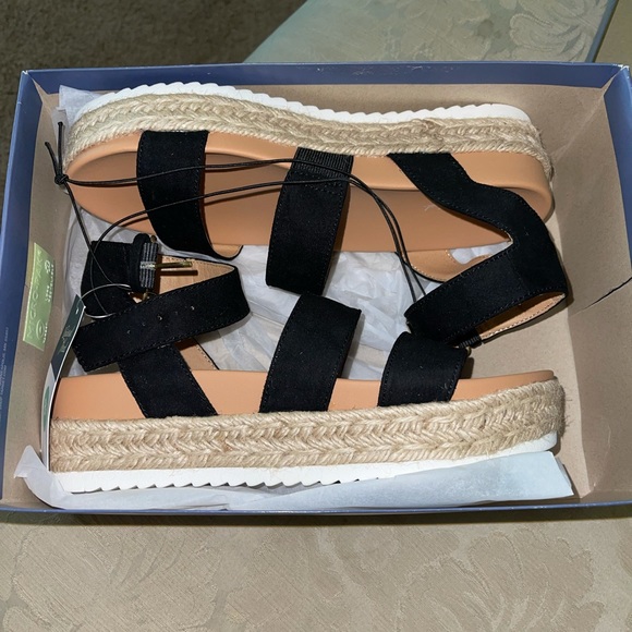 Shoes - NWT Black platform sandals